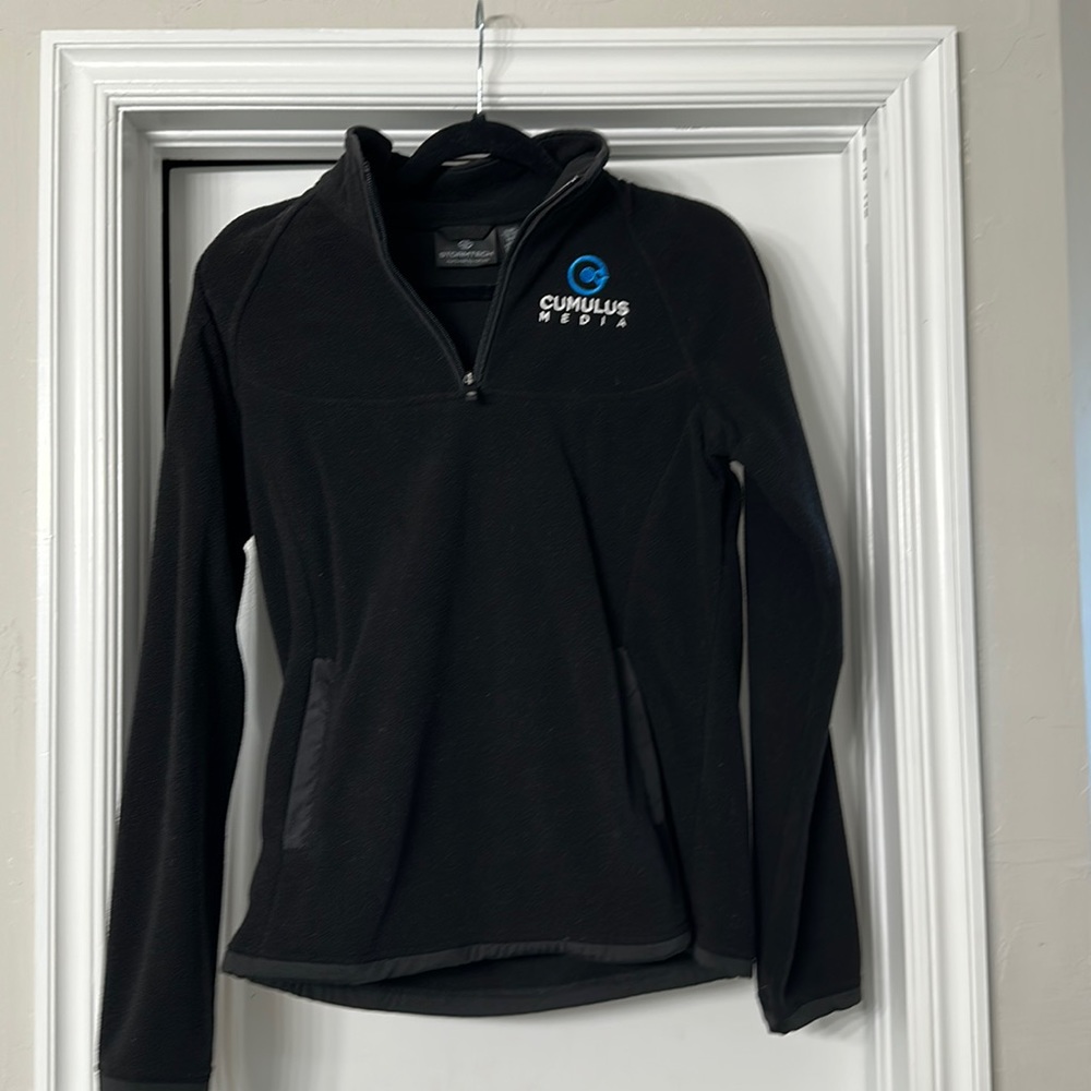 Cumulus Media Pullover